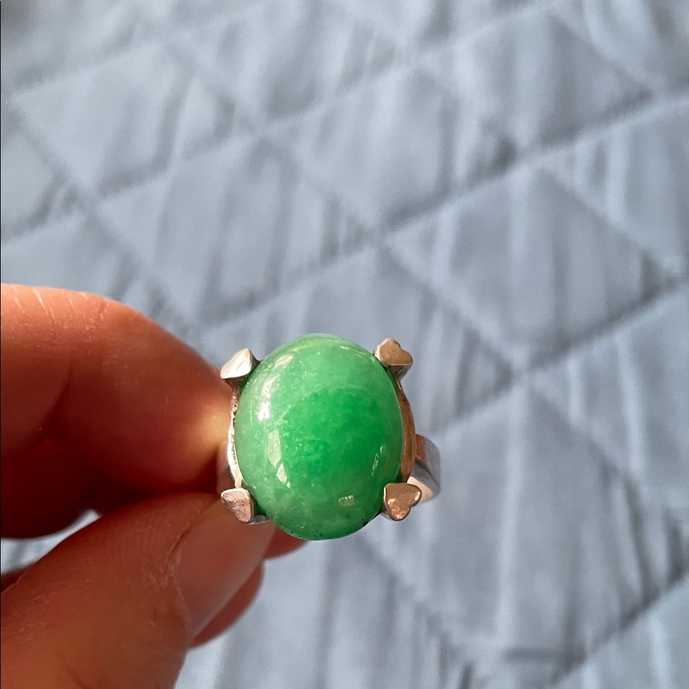 Elegant Green Stone Silver Ring